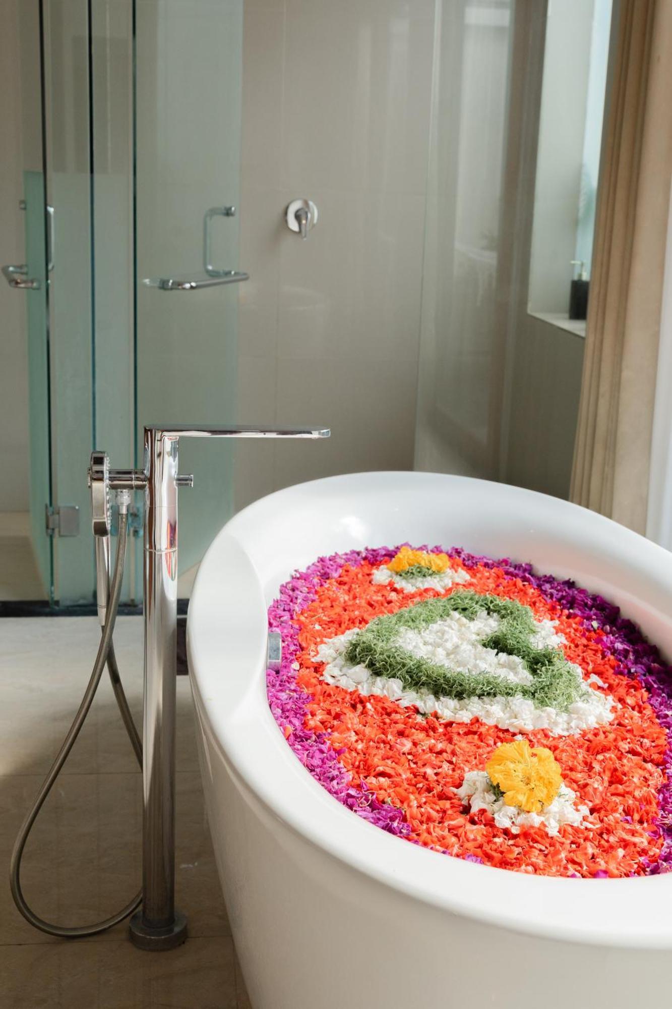 Anari Villas Kuta Legian Exteriör bild