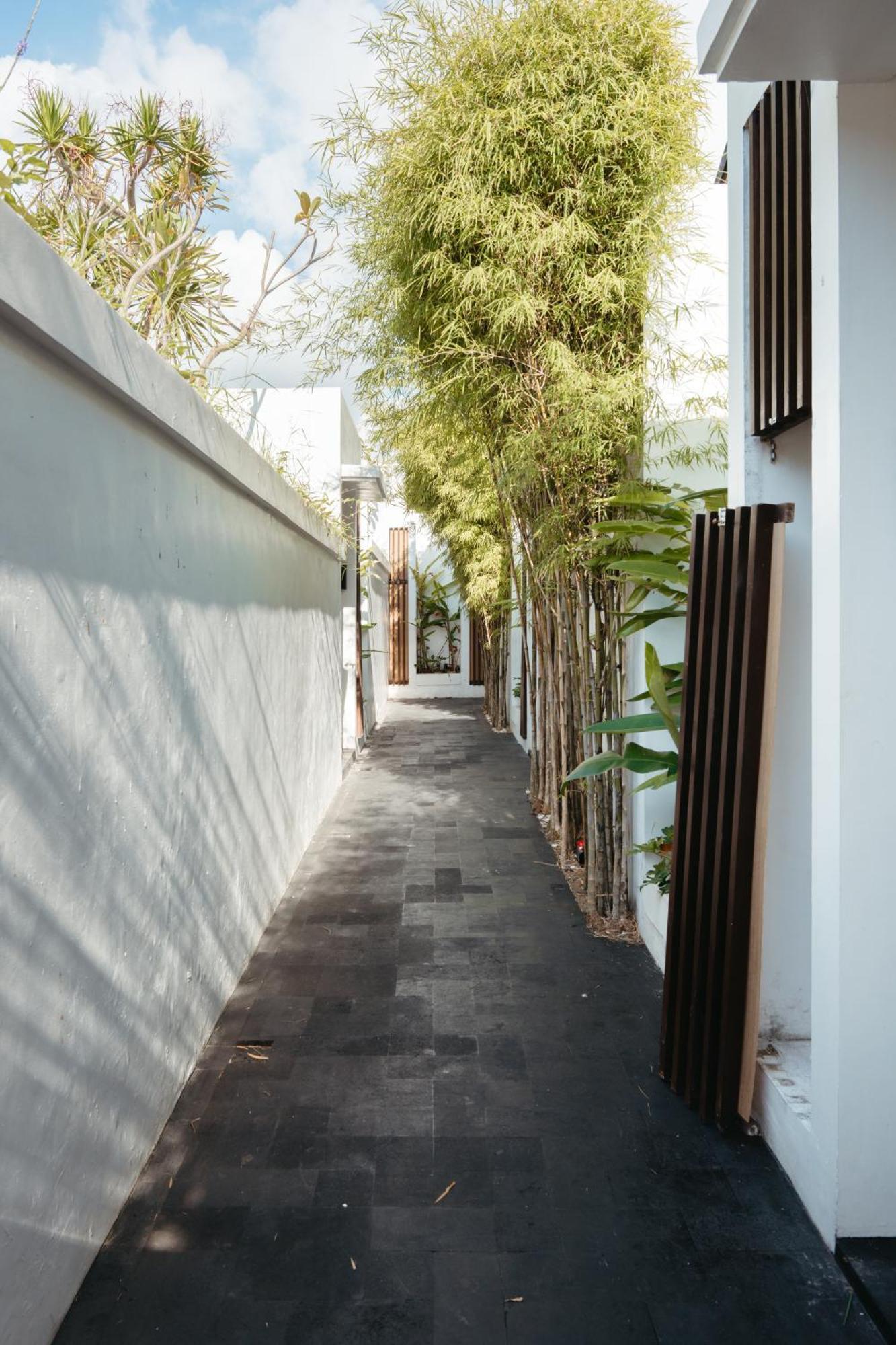 Anari Villas Kuta Legian Exteriör bild