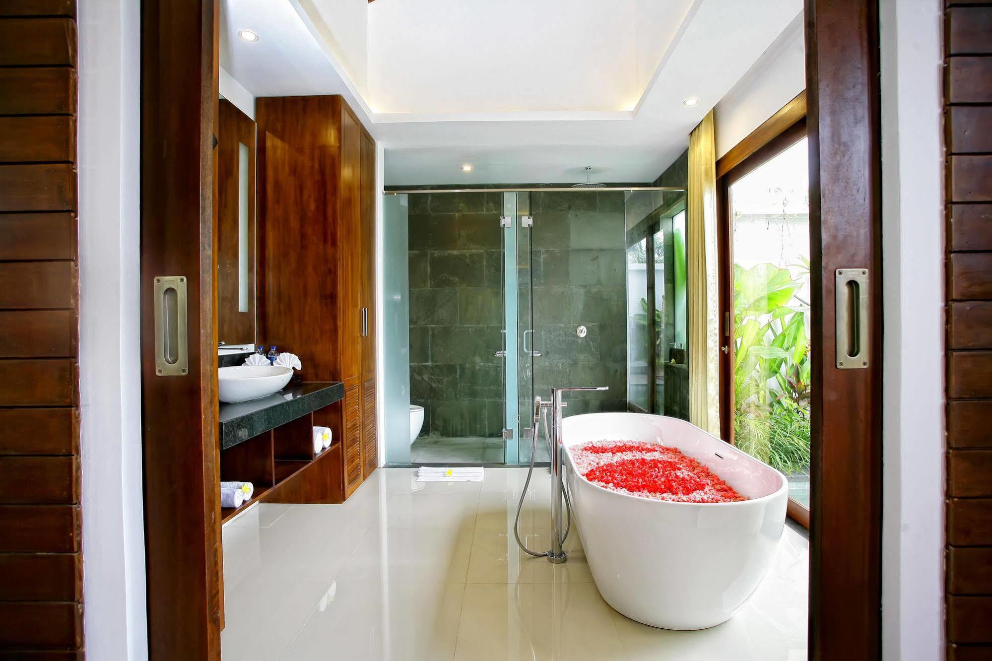 Anari Villas Kuta Legian Exteriör bild