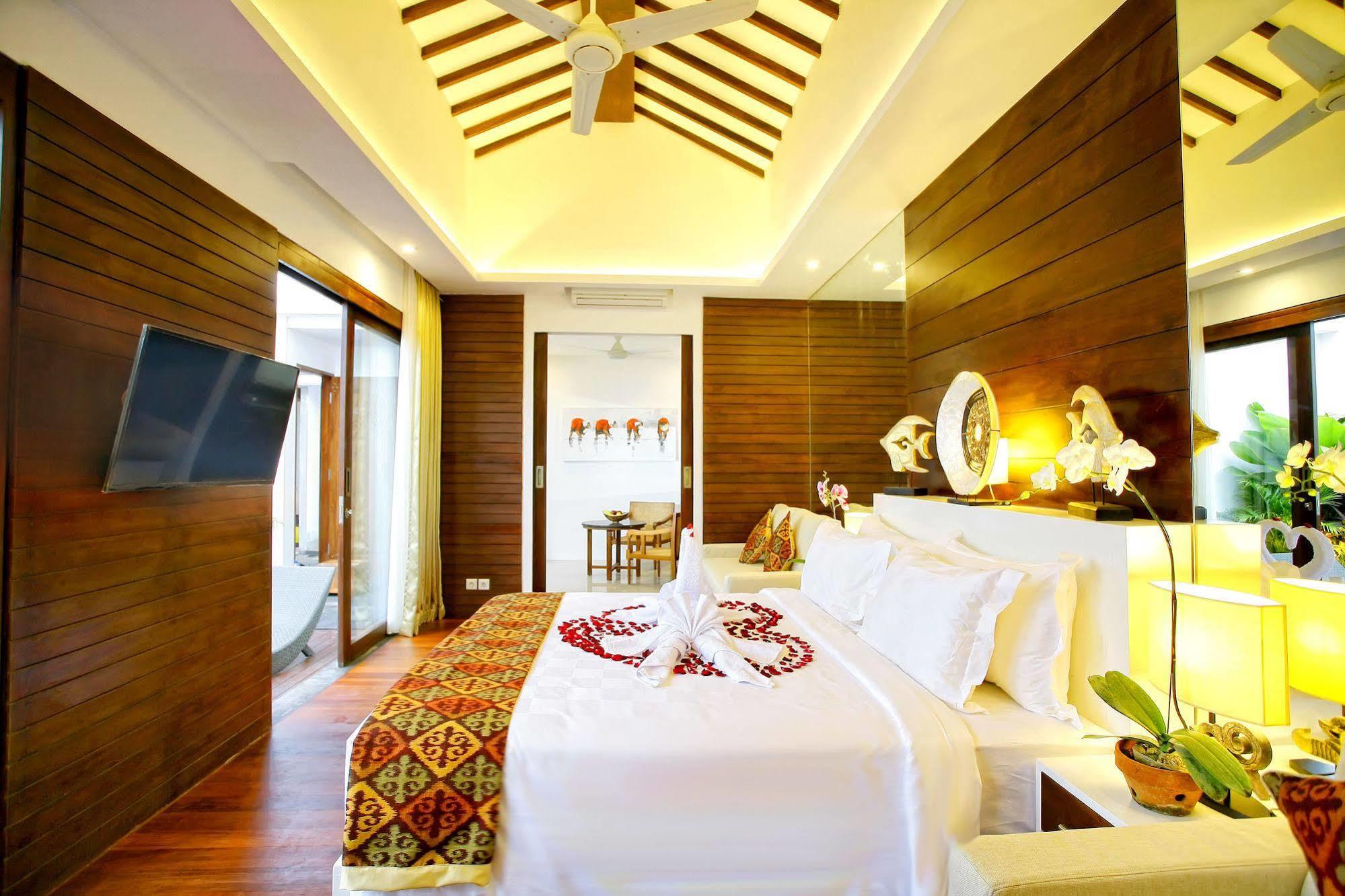Anari Villas Kuta Legian Exteriör bild